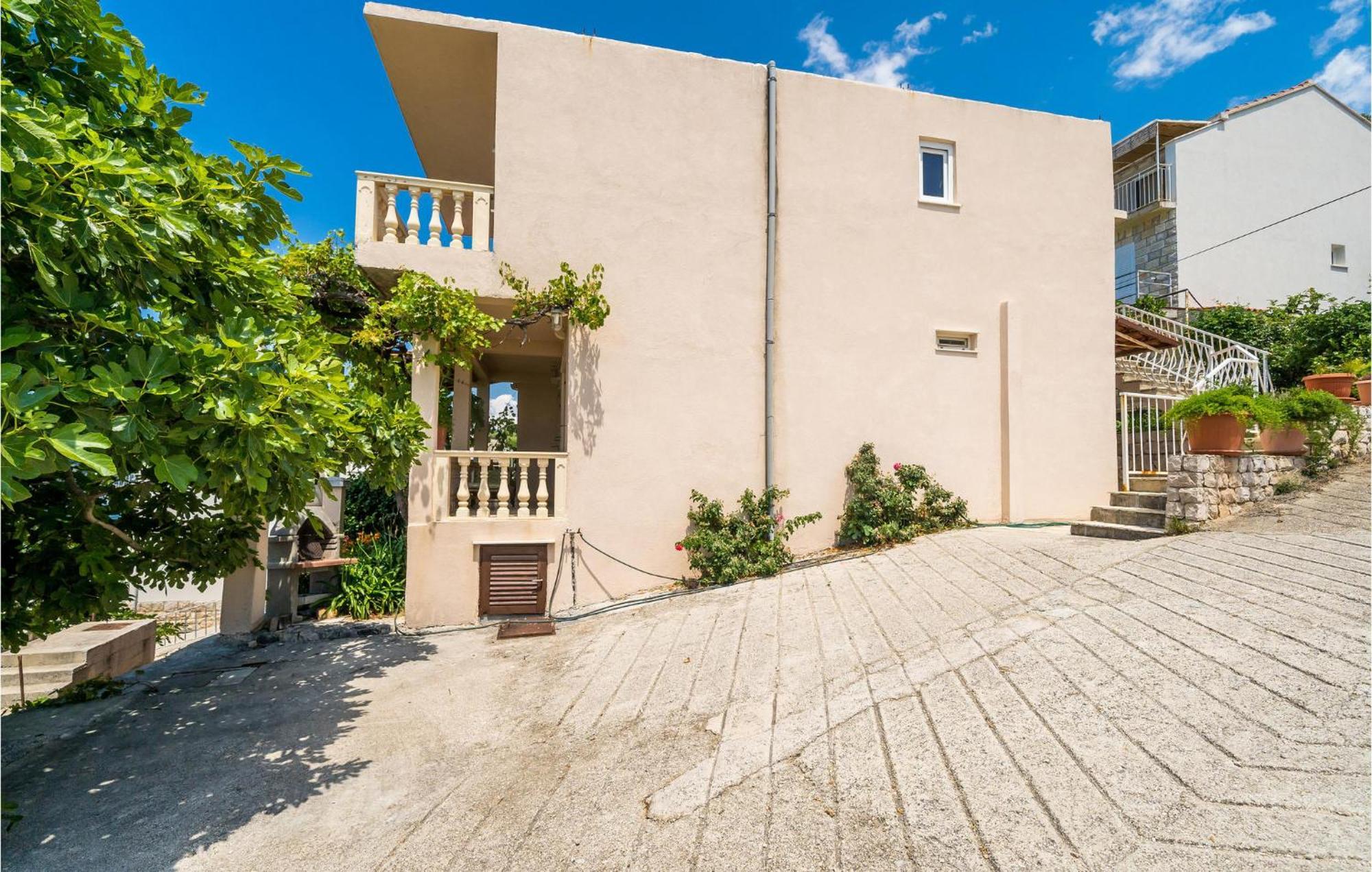 Stunning Apartment In Gruda With House Sea View Molunat Zewnętrze zdjęcie